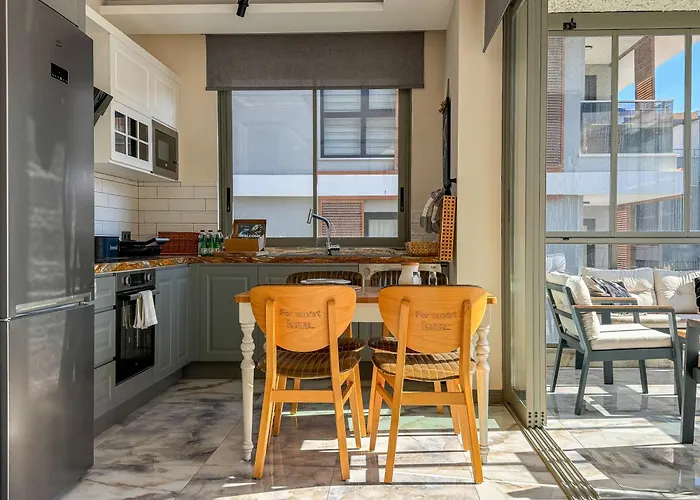 Qoople Smart 4 Cleopatra Family *