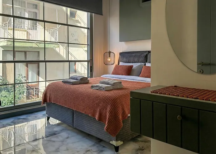 Qoople Smart 4 Cleopatra Family